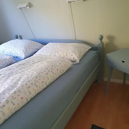 Med Utsikt Mot Fjellet Hoven * Smedvik