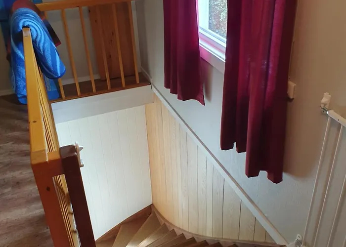 Feriehus Med Utsikt Mot Fjellet Hoven